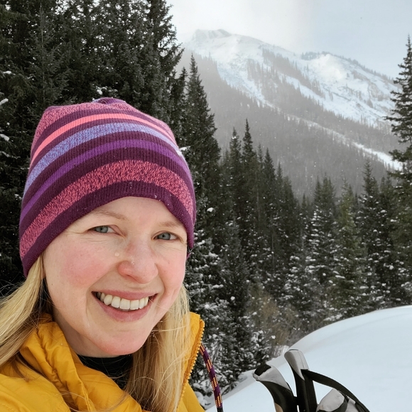 Meet your Posher, Beth - Picture 1 of 1